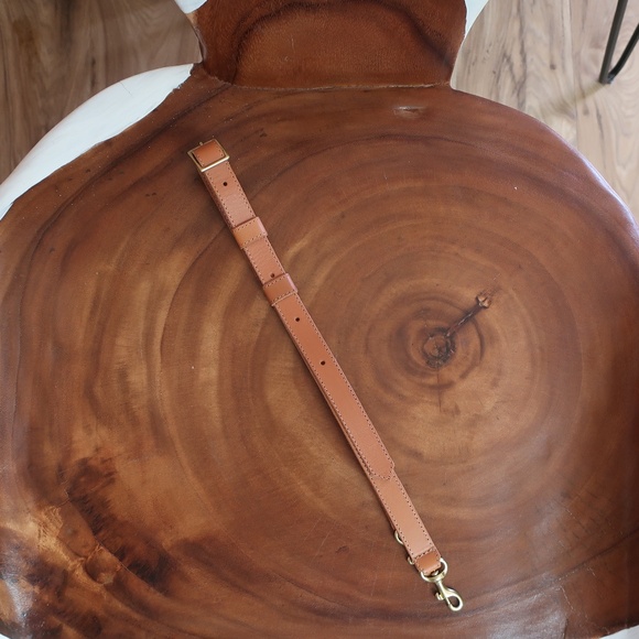 Clare V. Grand Fanny in Cuoio Perf - Picture 12 of 16